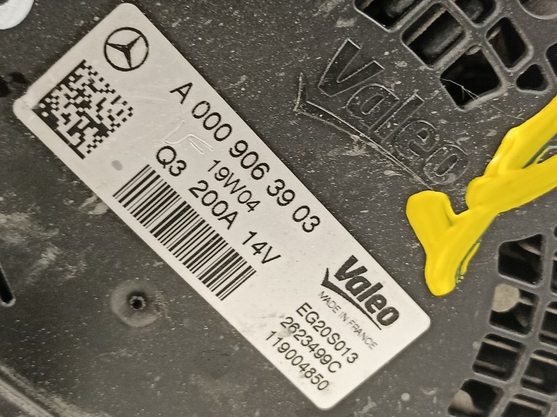 Recambio de alternador para mercedes-benz clase b (w247) 247 referencia OEM IAM A0009063903  