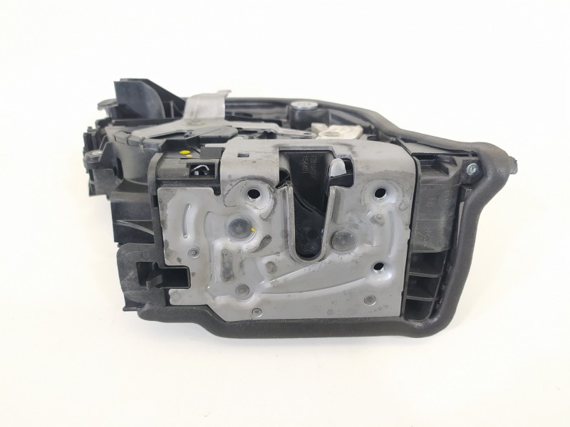 Recambio de cerradura puerta trasera derecha para bmw serie x1 (f48) sdrive18d xline referencia OEM IAM 728194009 18283810 