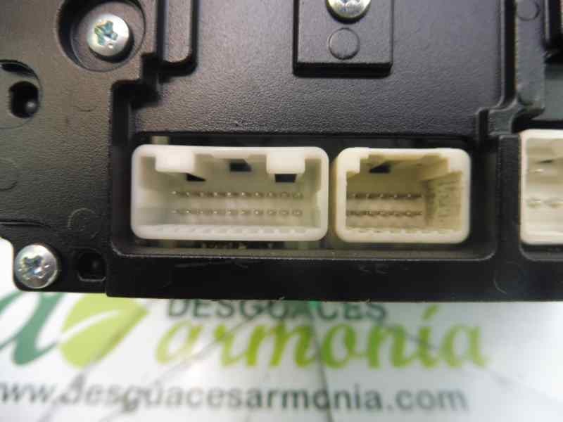 Recambio de sistema audio / radio cd para toyota prius (nhw30) advance referencia OEM IAM 8612047330 123000-16400101 