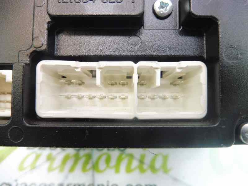 Recambio de sistema audio / radio cd para toyota prius (nhw30) advance referencia OEM IAM 8612047330 123000-16400101 