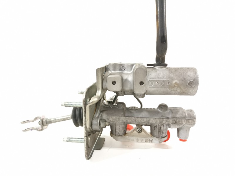 Recambio de bomba freno para lexus rx 450h referencia OEM IAM 13801010520 13811010510 