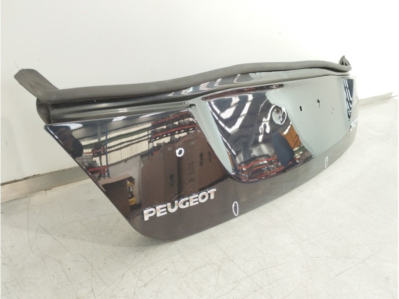 Recambio de tapa maletero para peugeot 207 cc sport referencia OEM IAM   