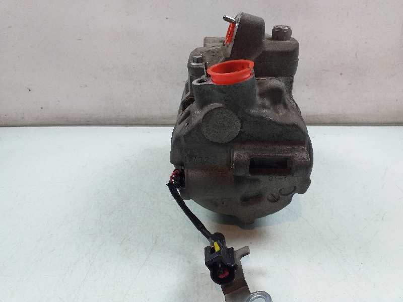 Recambio de compresor aire acondicionado para land rover discovery v6 td s referencia OEM IAM 4471808382 JPB000183 7SEU17C