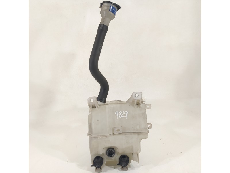 Recambio de deposito limpia para lexus rx 450h referencia OEM IAM 060851305  