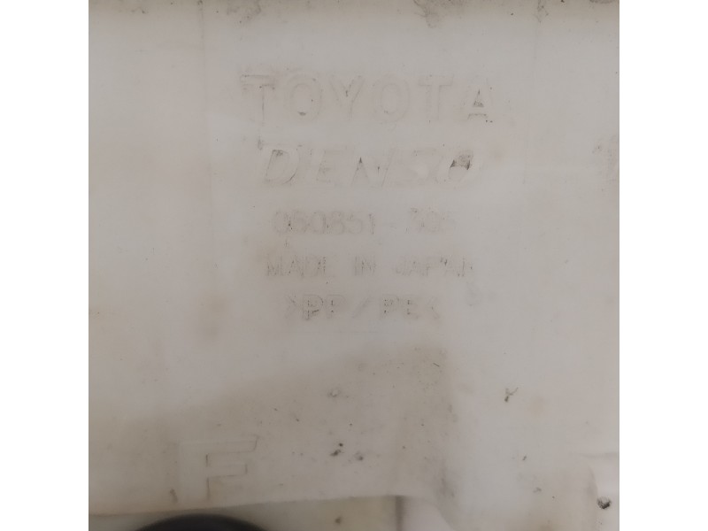 Recambio de deposito limpia para lexus rx 450h referencia OEM IAM 060851305  