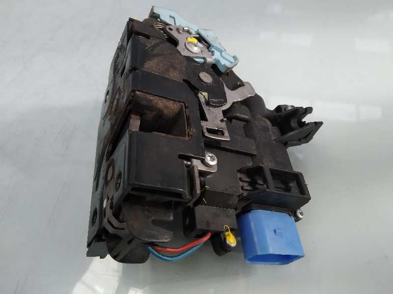Recambio de cerradura puerta delantera izquierda para volkswagen caddy ka/kb (2k) life referencia OEM IAM 3D1837015AP  