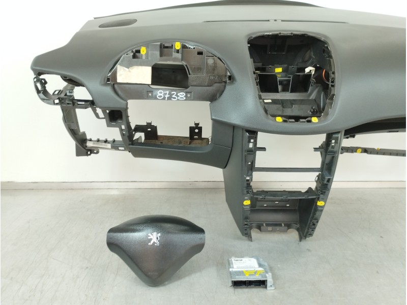 Recambio de kit airbag para peugeot 207 cc sport referencia OEM IAM 9650086677 9664402580 96500674