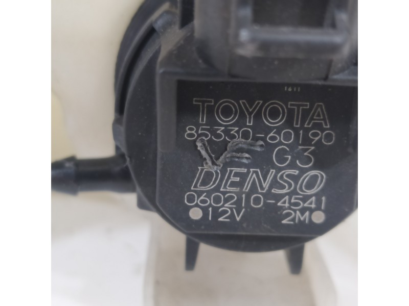 Recambio de deposito limpia para lexus rx 450h referencia OEM IAM 060851305  