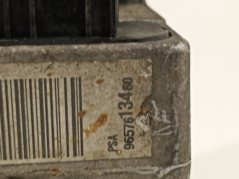 Recambio de bomba direccion para citroën c4 berlina 1.6 16v cat (nfu / tu5jp4) referencia OEM IAM 9657613480  