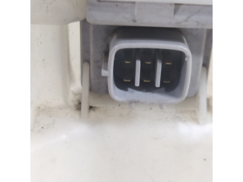 Recambio de deposito limpia para lexus rx 450h referencia OEM IAM 060851305  