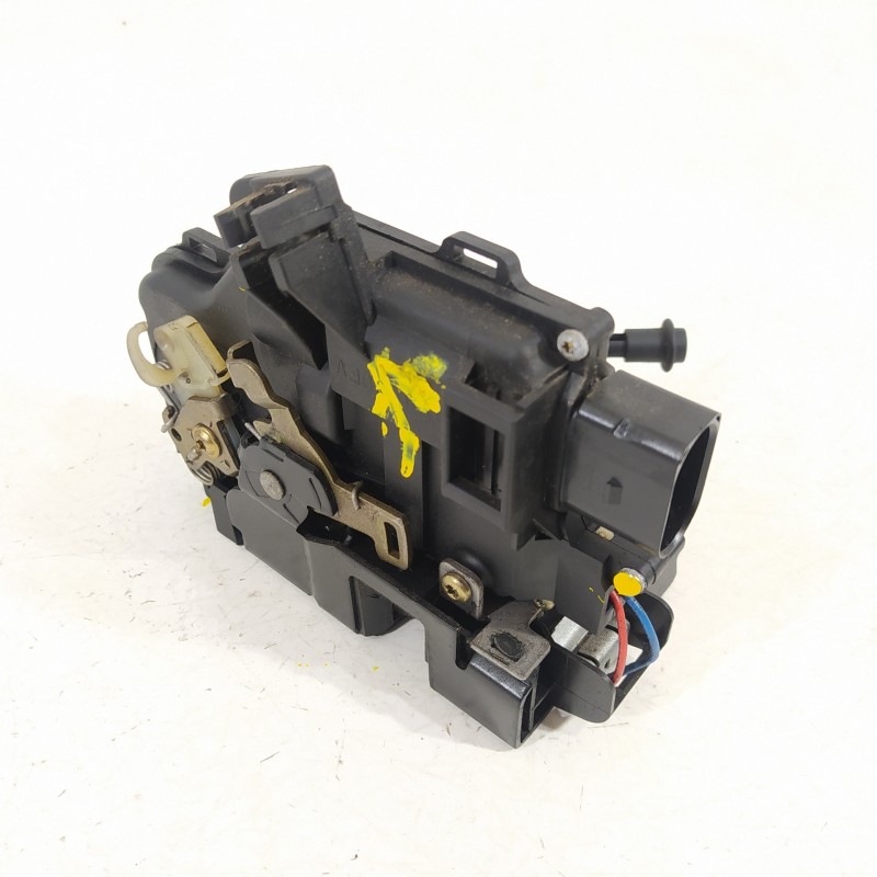 Recambio de cerradura puerta delantera izquierda para audi a4 berlina (8e) 1.9 tdi (96kw) referencia OEM IAM 4B1837015G  