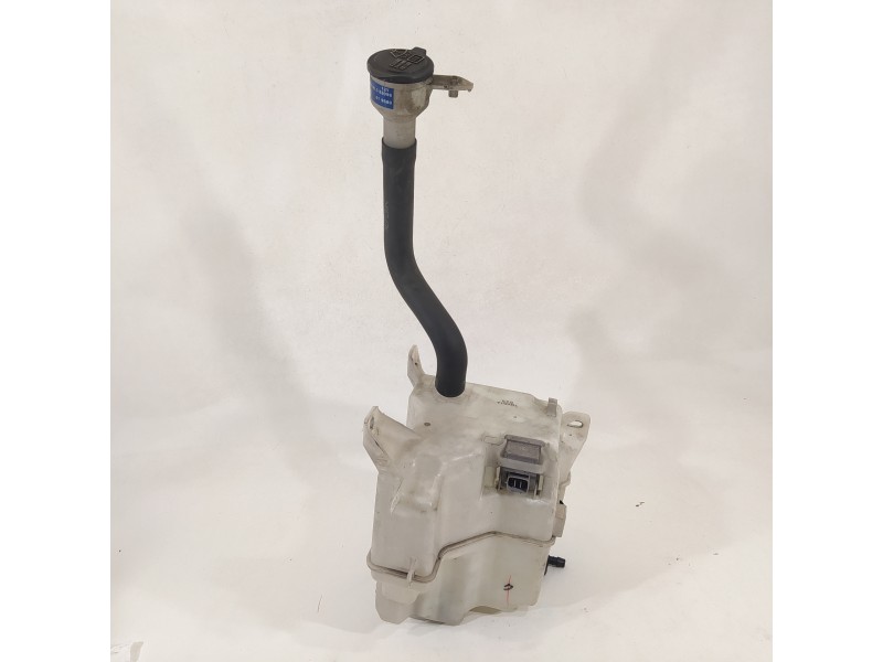 Recambio de deposito limpia para lexus rx 450h referencia OEM IAM 060851305  