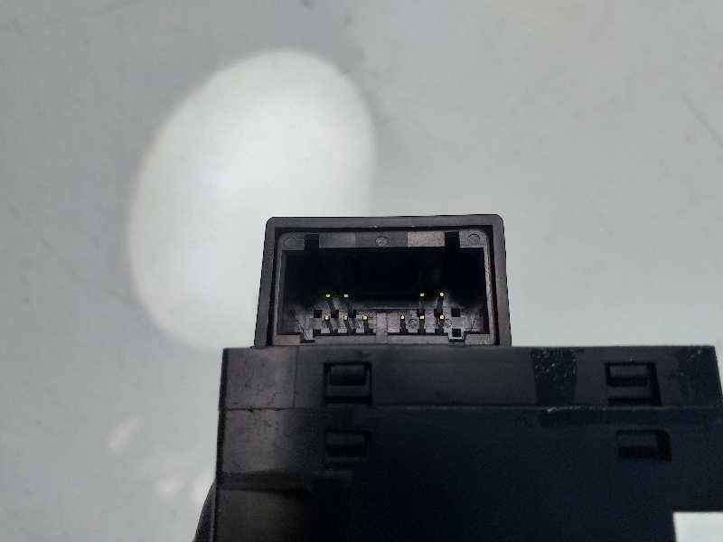 Recambio de mando limpia para land rover discovery v6 td s referencia OEM IAM XPE500070PVJ  