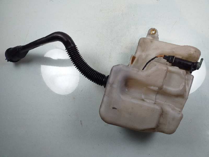 Recambio de deposito limpia para land rover discovery v6 td s referencia OEM IAM DMB000121  