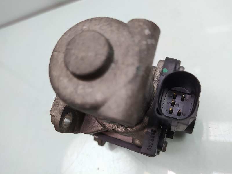Recambio de valvula egr para volkswagen caddy ka/kb (2k) life referencia OEM IAM 03G131501N  