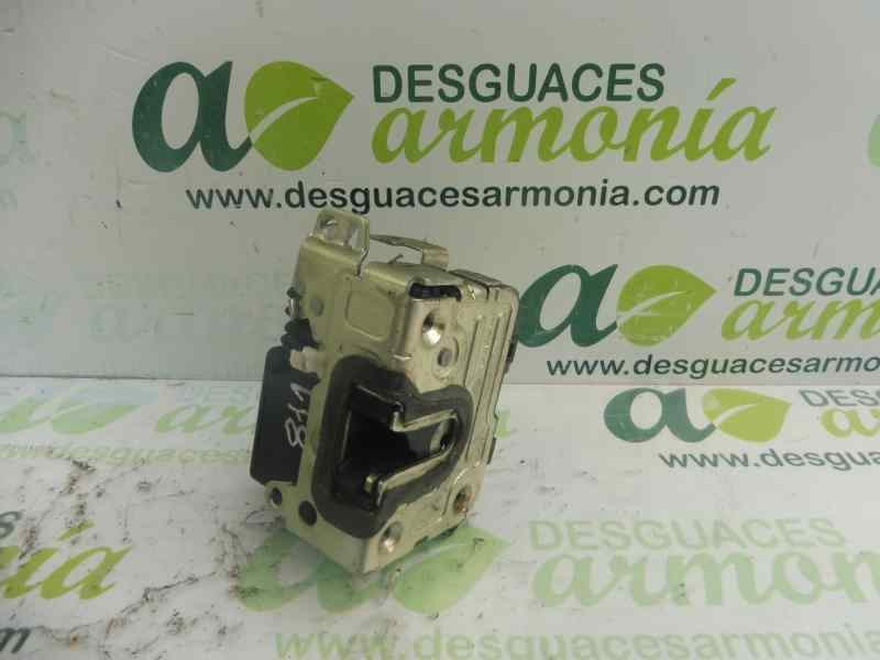 Recambio de cerradura puerta delantera derecha para dacia sandero stepway music referencia OEM IAM 8200735224  
