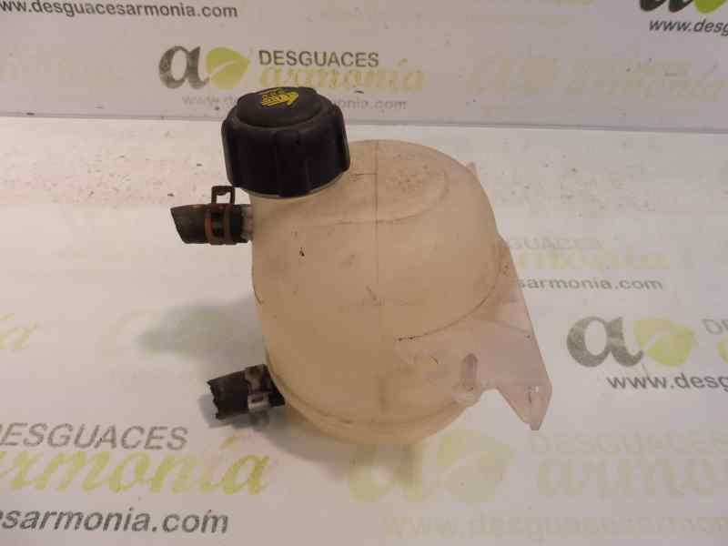 Recambio de deposito expansion para dacia sandero stepway music referencia OEM IAM 8200686355  