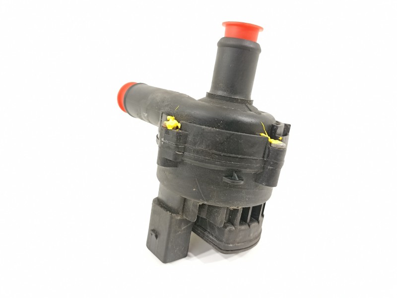 Recambio de bomba agua para mercedes-benz clase b (w247) 247 referencia OEM IAM A2048350364  