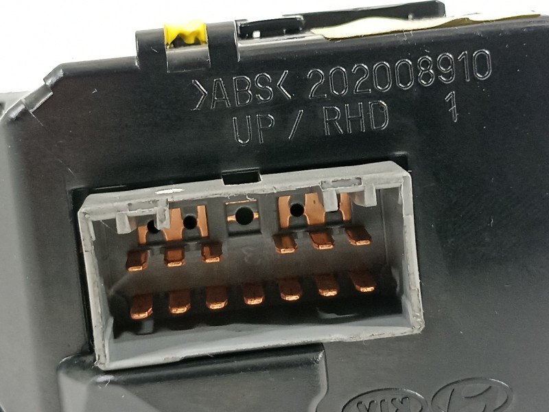 Recambio de mando limpia para kia rio basic referencia OEM IAM 934203S510  