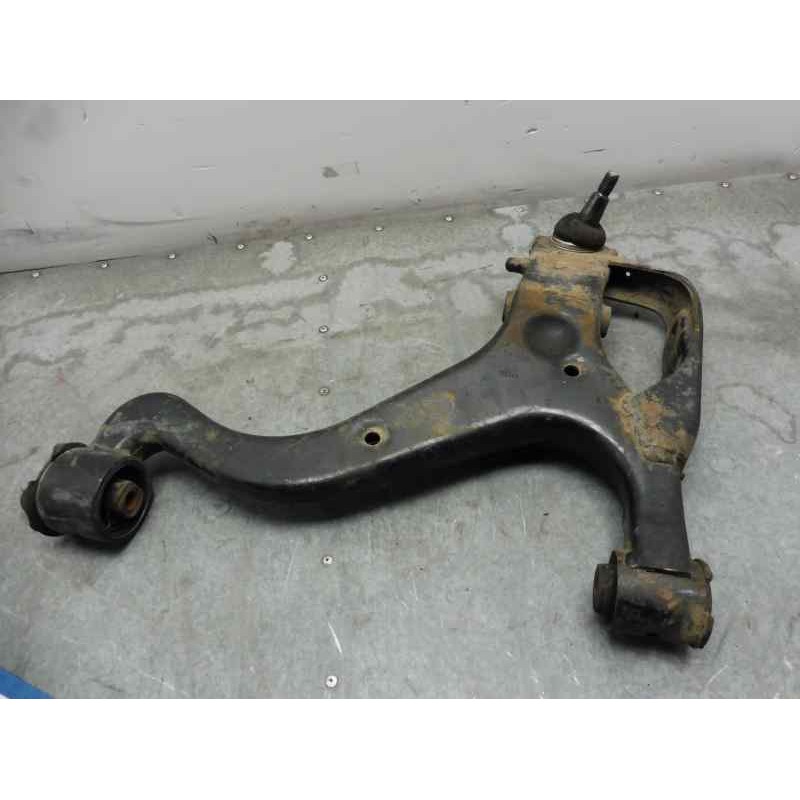 Recambio de brazo suspension inferior delantero derecho para land rover discovery v6 td s referencia OEM IAM LR075994  
