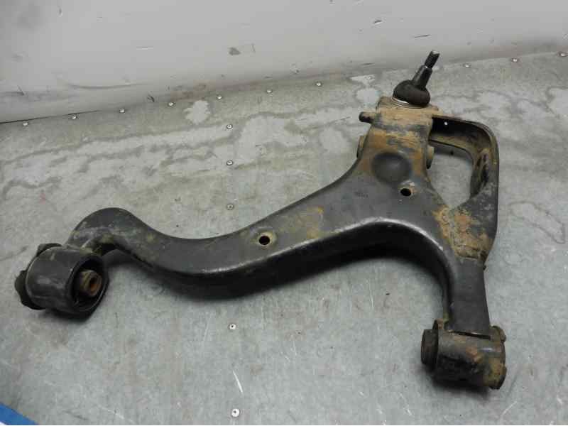 Recambio de brazo suspension inferior delantero derecho para land rover discovery v6 td s referencia OEM IAM LR075994  