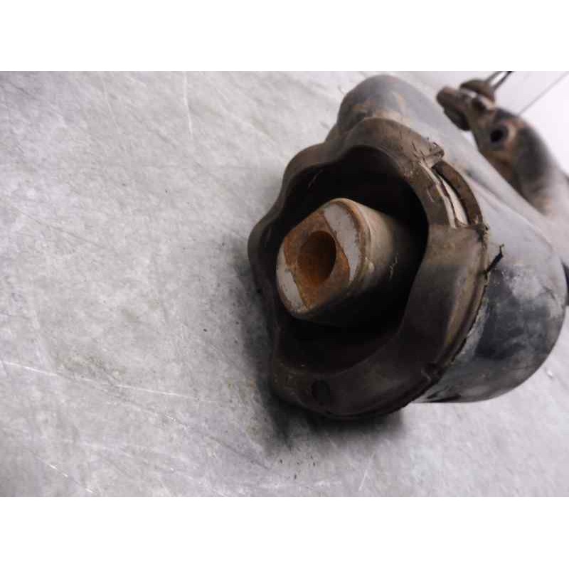 Recambio de brazo suspension inferior delantero derecho para land rover discovery v6 td s referencia OEM IAM LR075994  