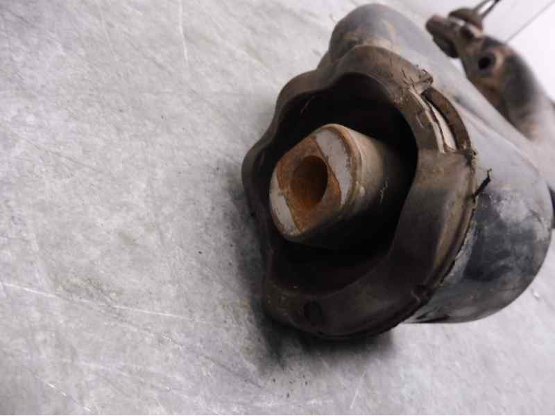 Recambio de brazo suspension inferior delantero derecho para land rover discovery v6 td s referencia OEM IAM LR075994  