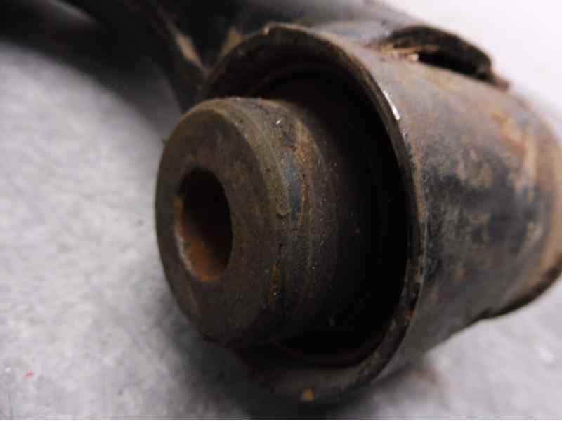 Recambio de brazo suspension inferior delantero derecho para land rover discovery v6 td s referencia OEM IAM LR075994  