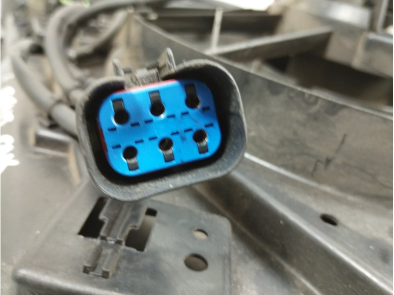 Recambio de electroventilador para ford focus berlina (cak) ghia referencia OEM IAM 98AB8C607FM 0130107802 