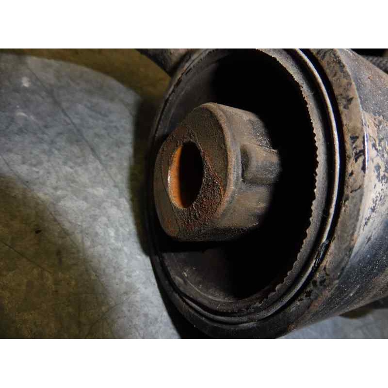 Recambio de brazo suspension inferior delantero izquierdo para land rover discovery v6 td s referencia OEM IAM LR075996  