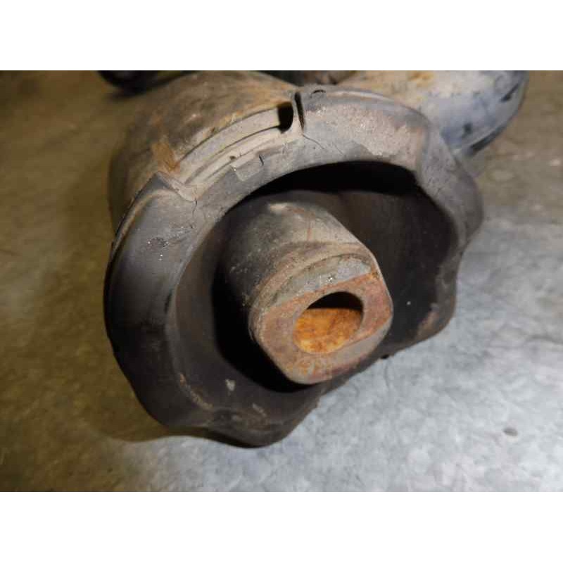 Recambio de brazo suspension inferior delantero izquierdo para land rover discovery v6 td s referencia OEM IAM LR075996  