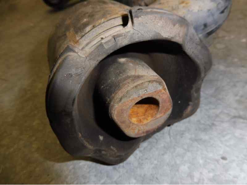 Recambio de brazo suspension inferior delantero izquierdo para land rover discovery v6 td s referencia OEM IAM LR075996  