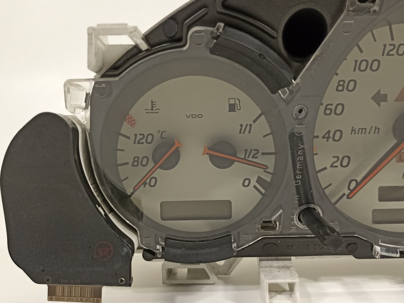 Recambio de cuadro instrumentos para mercedes-benz clase slk (w170) roadster 200 (170.435) referencia OEM IAM 1705403411  