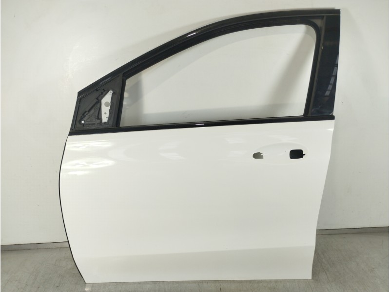 Recambio de puerta delantera izquierda para mercedes-benz clase b (w247) 247 referencia OEM IAM A2477201300 A2477220900 