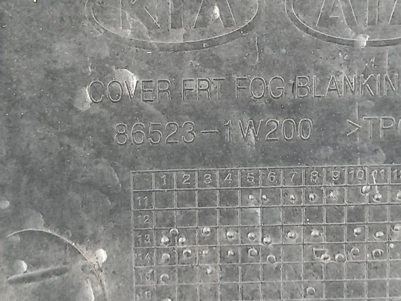 Recambio de rejilla paragolpes izquierda para kia rio basic referencia OEM IAM 865231W200  