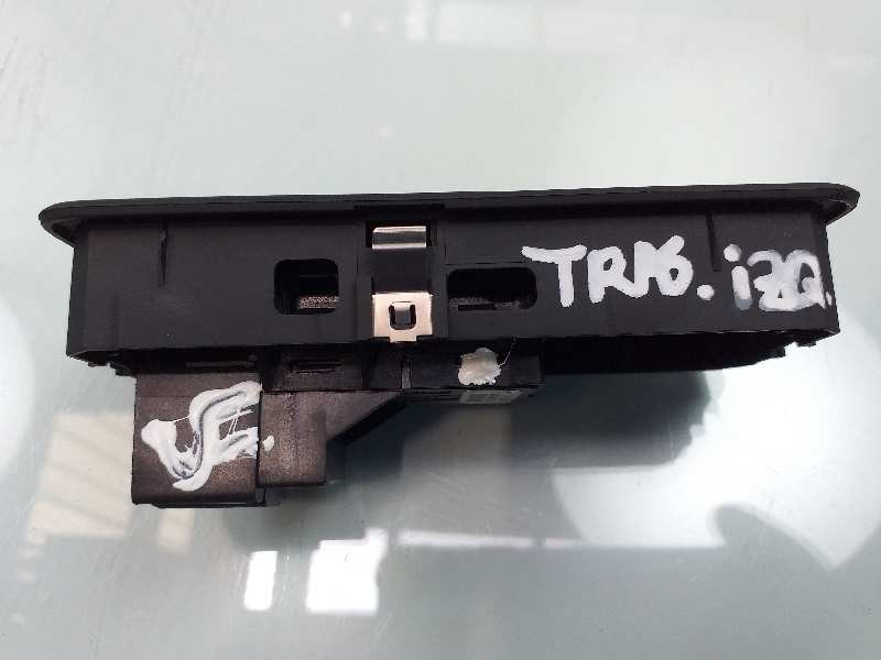 Recambio de mando elevalunas trasero izquierdo para land rover discovery v6 td s referencia OEM IAM YUD501070PVJ  