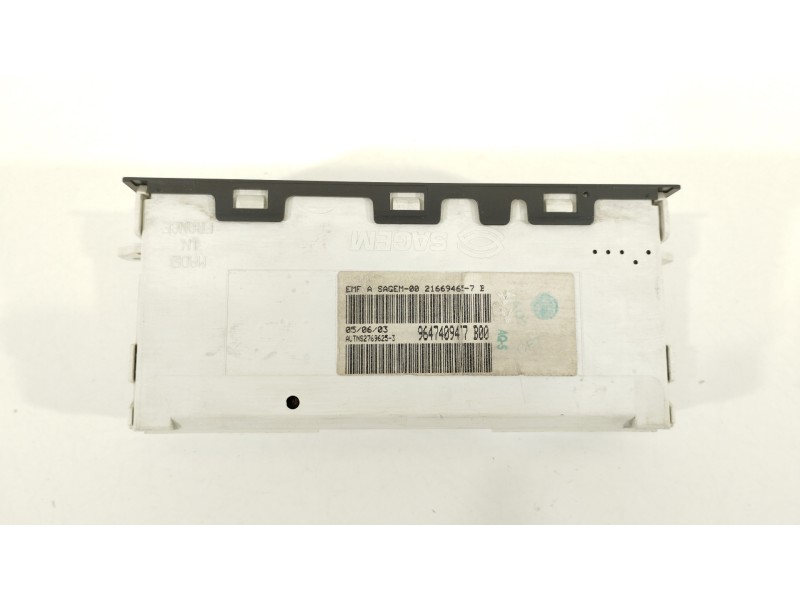 Recambio de pantalla multifuncion para citroën c3 pluriel 1.6 16v sensodrive referencia OEM IAM 9647409477  