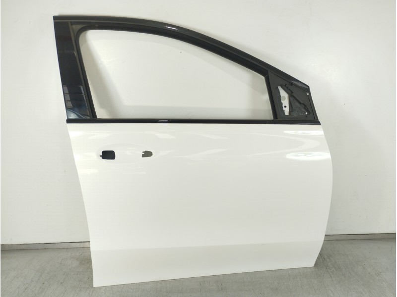 Recambio de puerta delantera derecha para mercedes-benz clase b (w247) 247 referencia OEM IAM A2477202606 A2477221000 