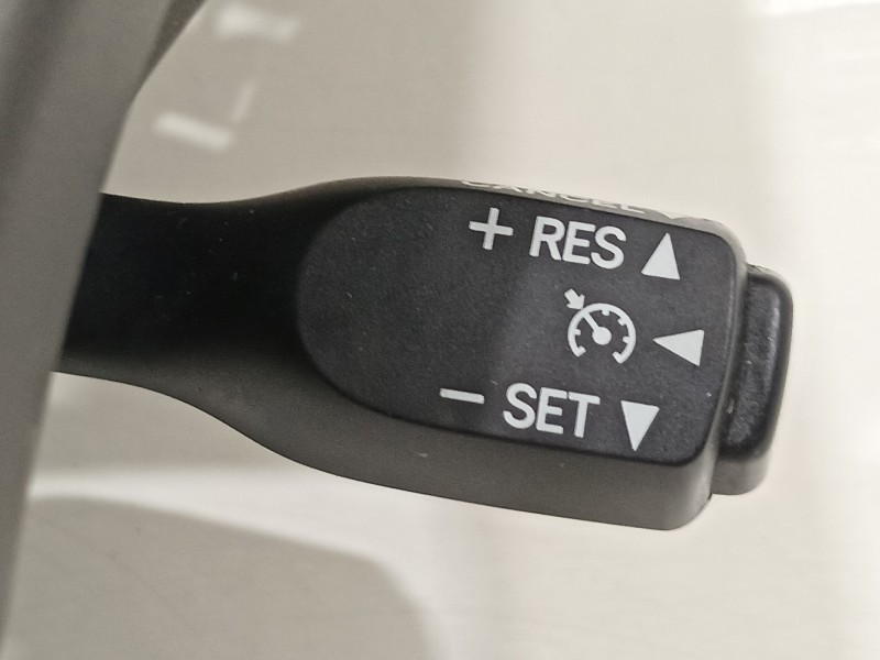 Recambio de volante para lexus rx 450h referencia OEM IAM 4518448070  