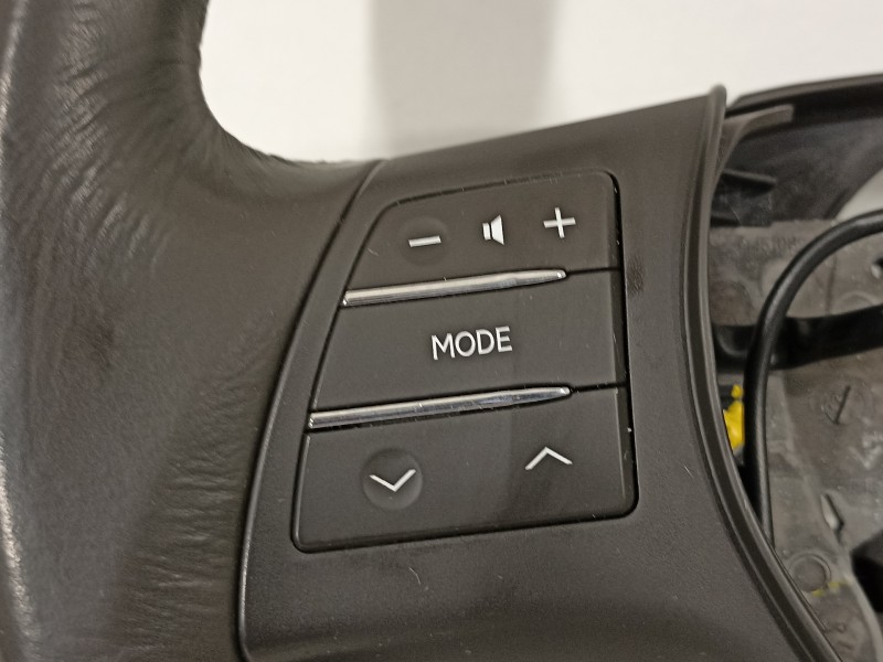 Recambio de volante para lexus rx 450h referencia OEM IAM 4518448070  