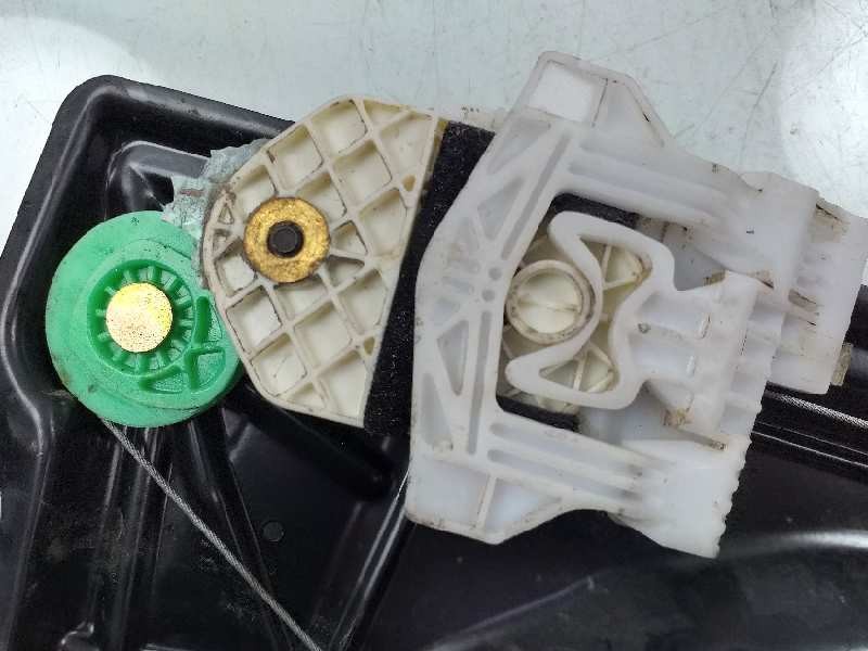 Recambio de elevalunas trasero derecho para land rover discovery v6 td s referencia OEM IAM CVH500020  