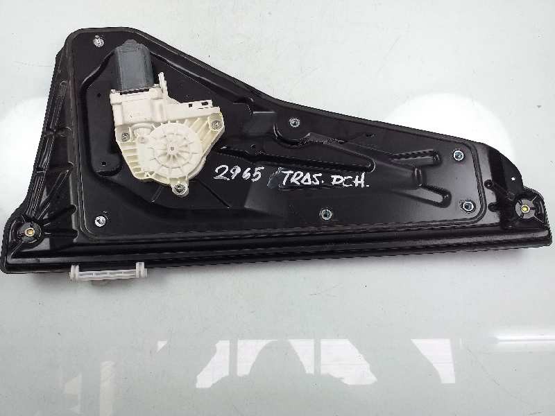 Recambio de elevalunas trasero derecho para land rover discovery v6 td s referencia OEM IAM CVH500020  