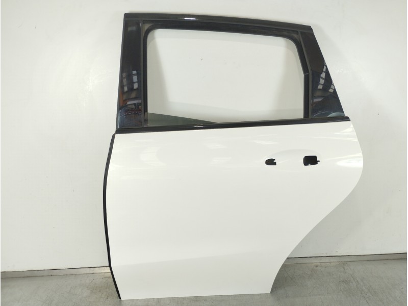 Recambio de puerta trasera izquierda para mercedes-benz clase b (w247) 247 referencia OEM IAM A2477300700 A2477321300 