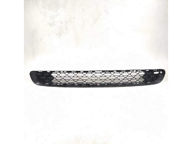 REJILLA PARAGOLPES DELANTERO 7337793 