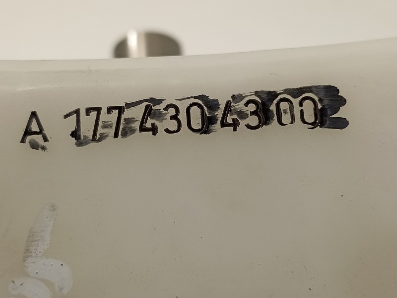 Recambio de bomba freno para mercedes-benz clase b (w247) 247 referencia OEM IAM A1774305400 A1774304300 