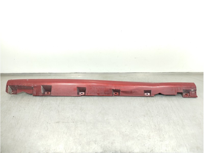 Recambio de faldon lateral para ford focus turn. st-line b&r referencia OEM IAM CM51A10155  