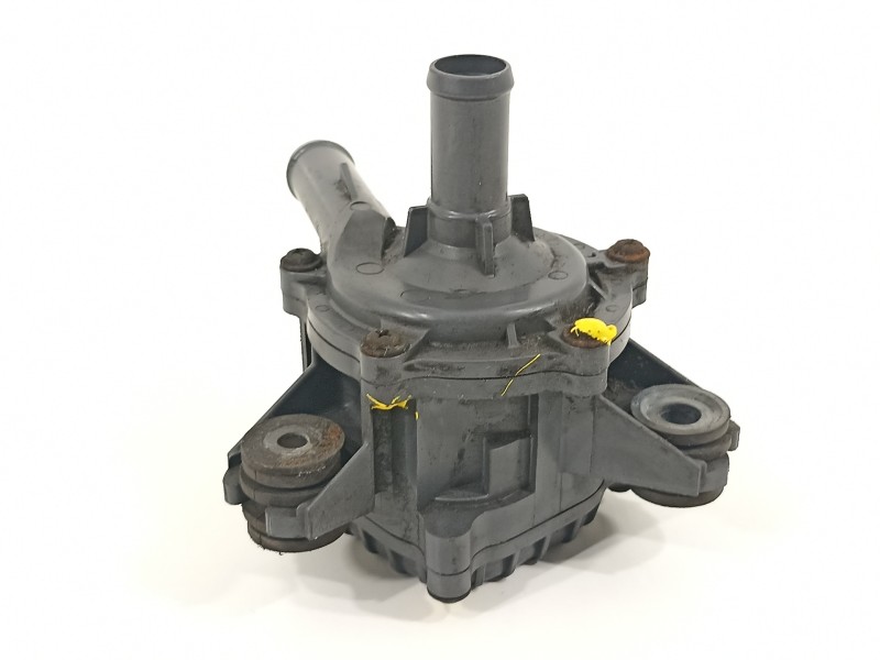 Recambio de bomba agua para lexus rx 450h referencia OEM IAM G904048020  