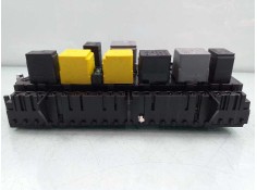 Recambio de caja reles / fusibles para mercedes-benz clase a (w176) a 45 amg 4-matic (176.052) referencia OEM IAM 2469067100 332 2