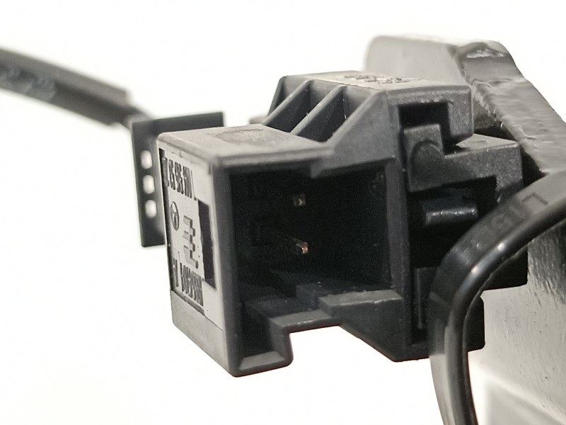 Recambio de cinturon seguridad trasero para mercedes-benz clase b (w247) 247 referencia OEM IAM A2478600569 A2478600669 34241160