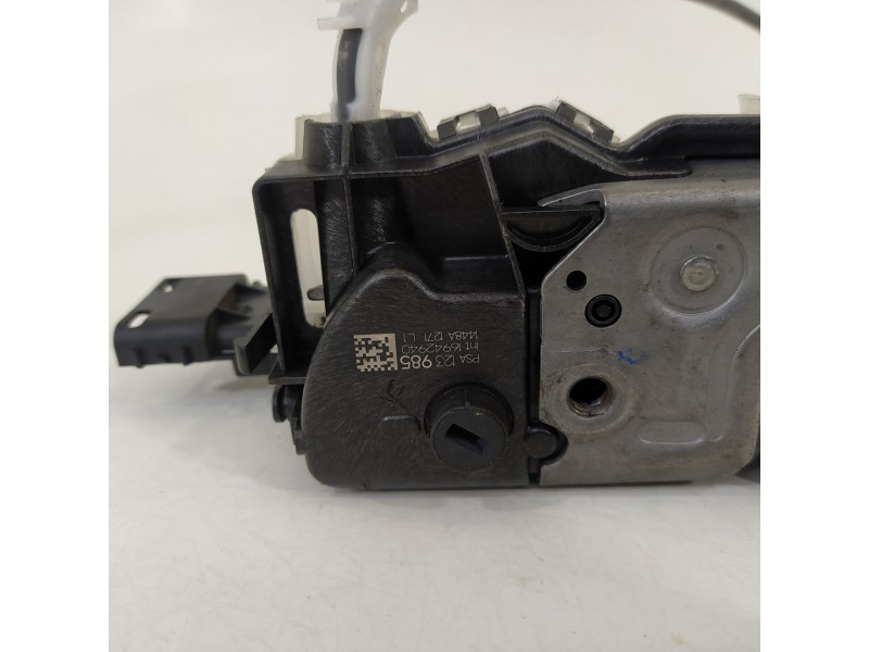 Recambio de cerradura puerta trasera izquierda para citroën c3 elle referencia OEM IAM 123985  